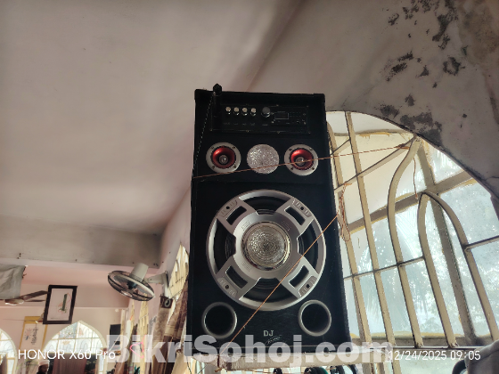 বক্স মাইক্রোফোন সহ